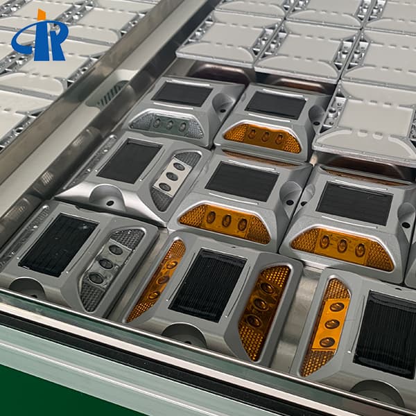 Amber Plastic Solar Pavement Markers In Korea